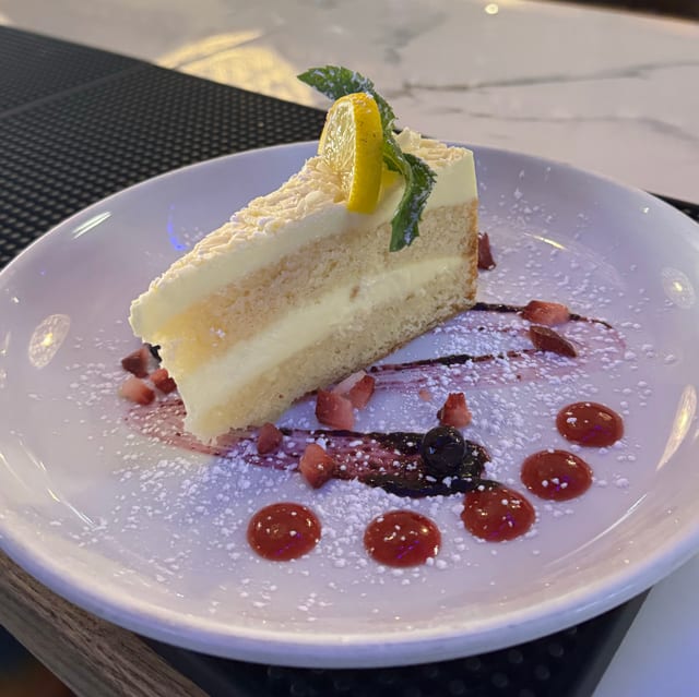 Limoncello Cake.
